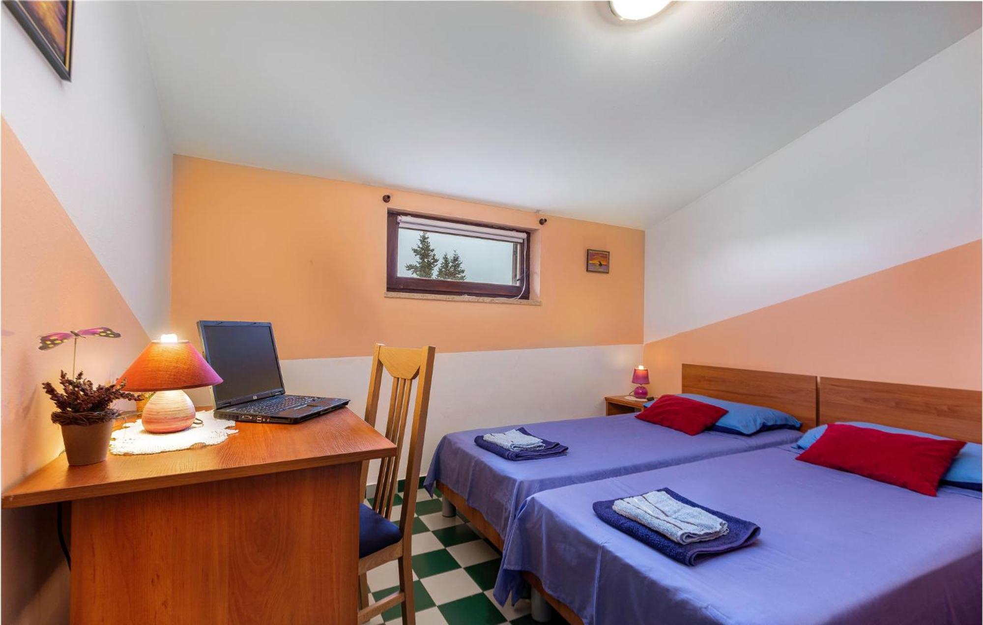 2 Bedroom Awesome Apartment In Винкуран Екстериор снимка