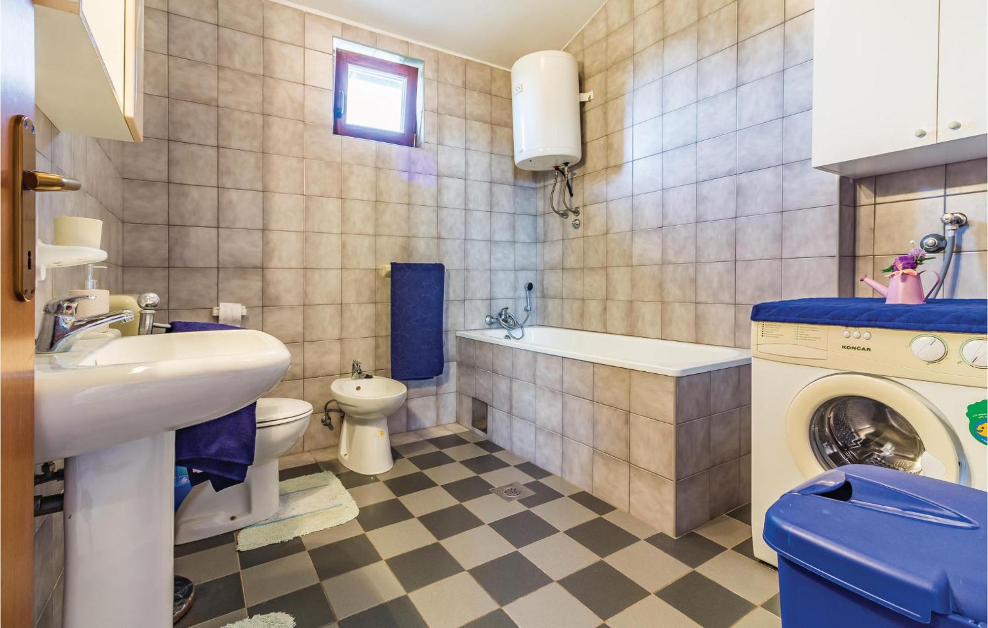 2 Bedroom Awesome Apartment In Винкуран Екстериор снимка