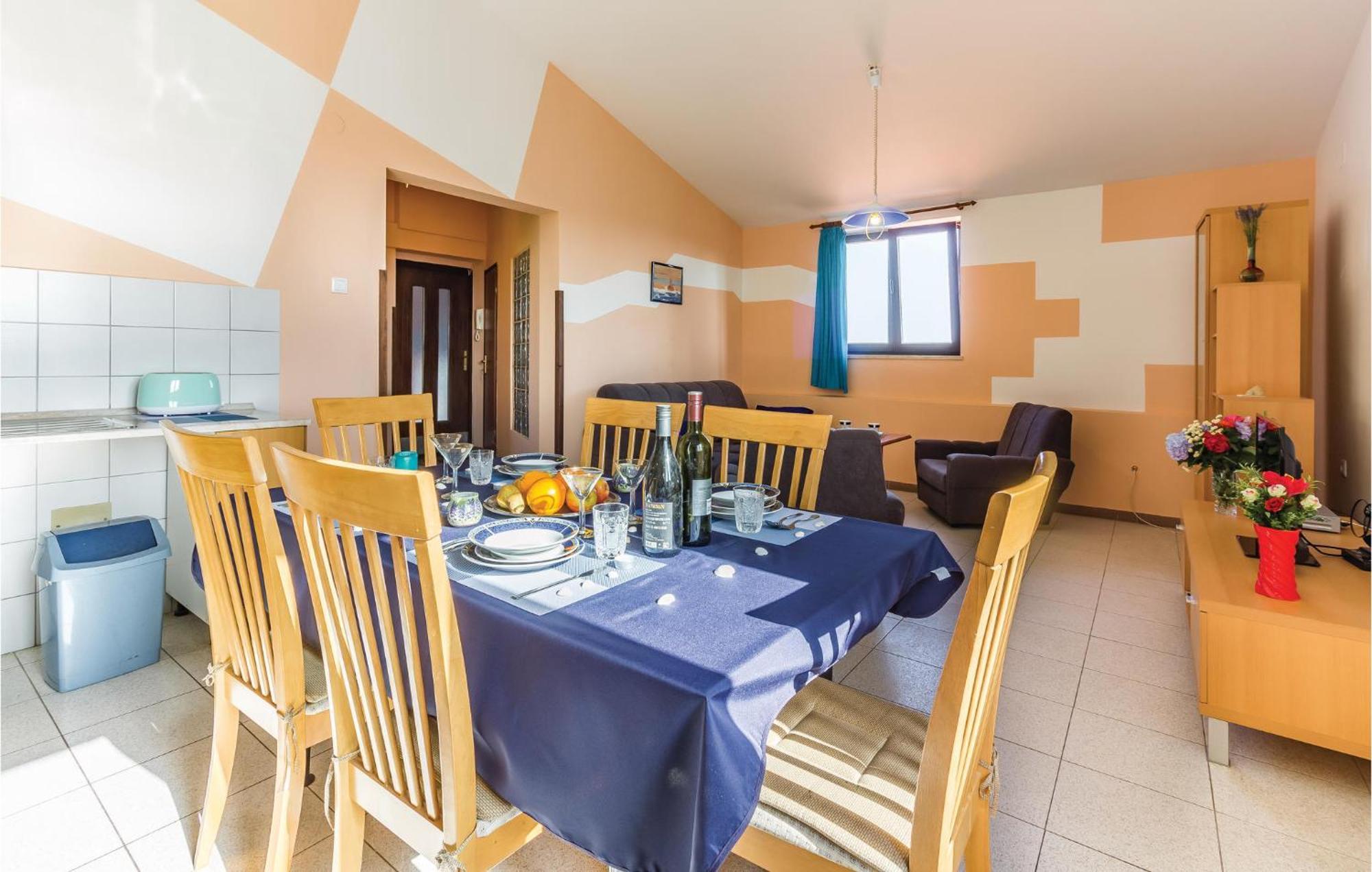 2 Bedroom Awesome Apartment In Винкуран Екстериор снимка