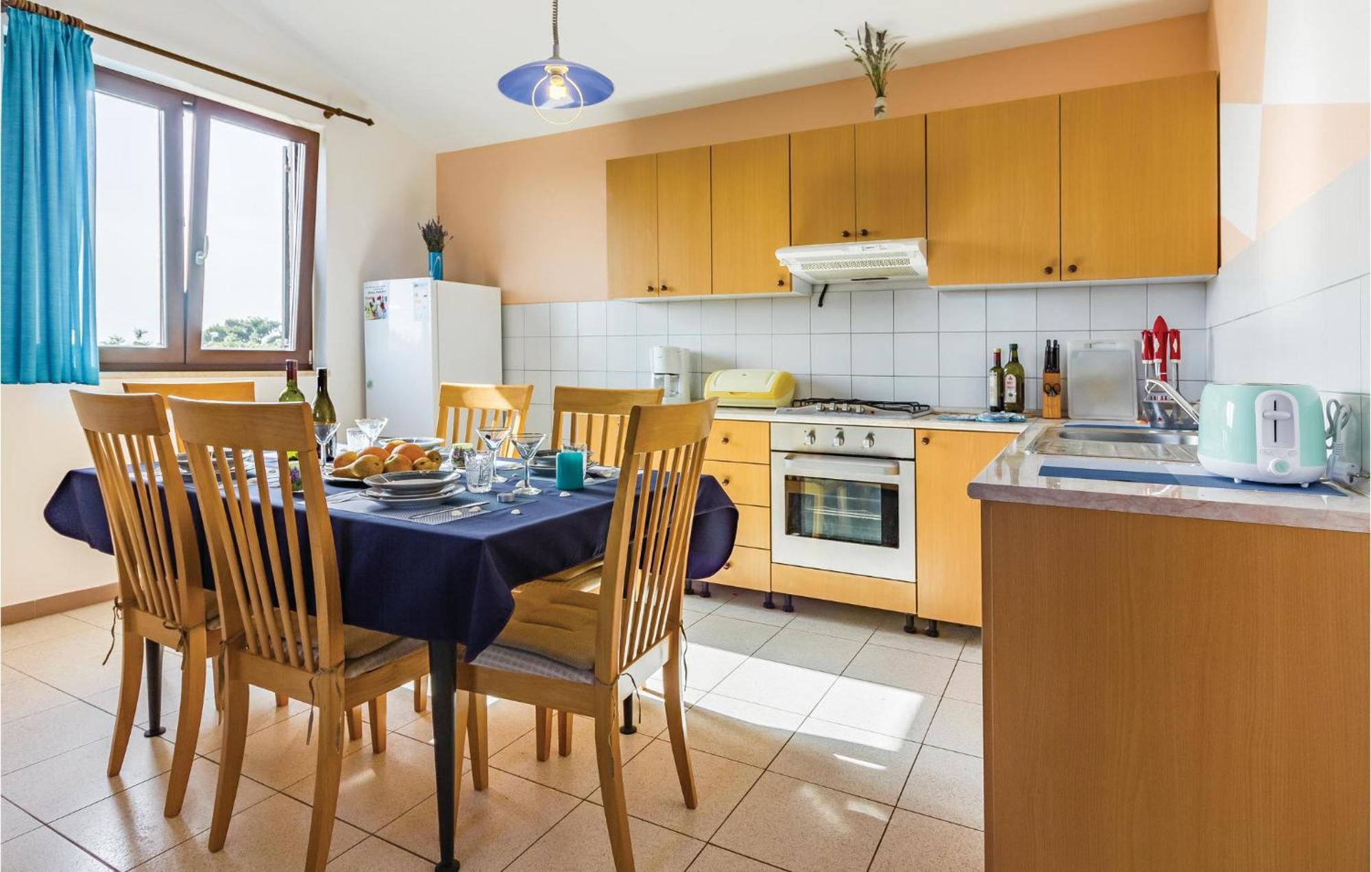 2 Bedroom Awesome Apartment In Винкуран Екстериор снимка