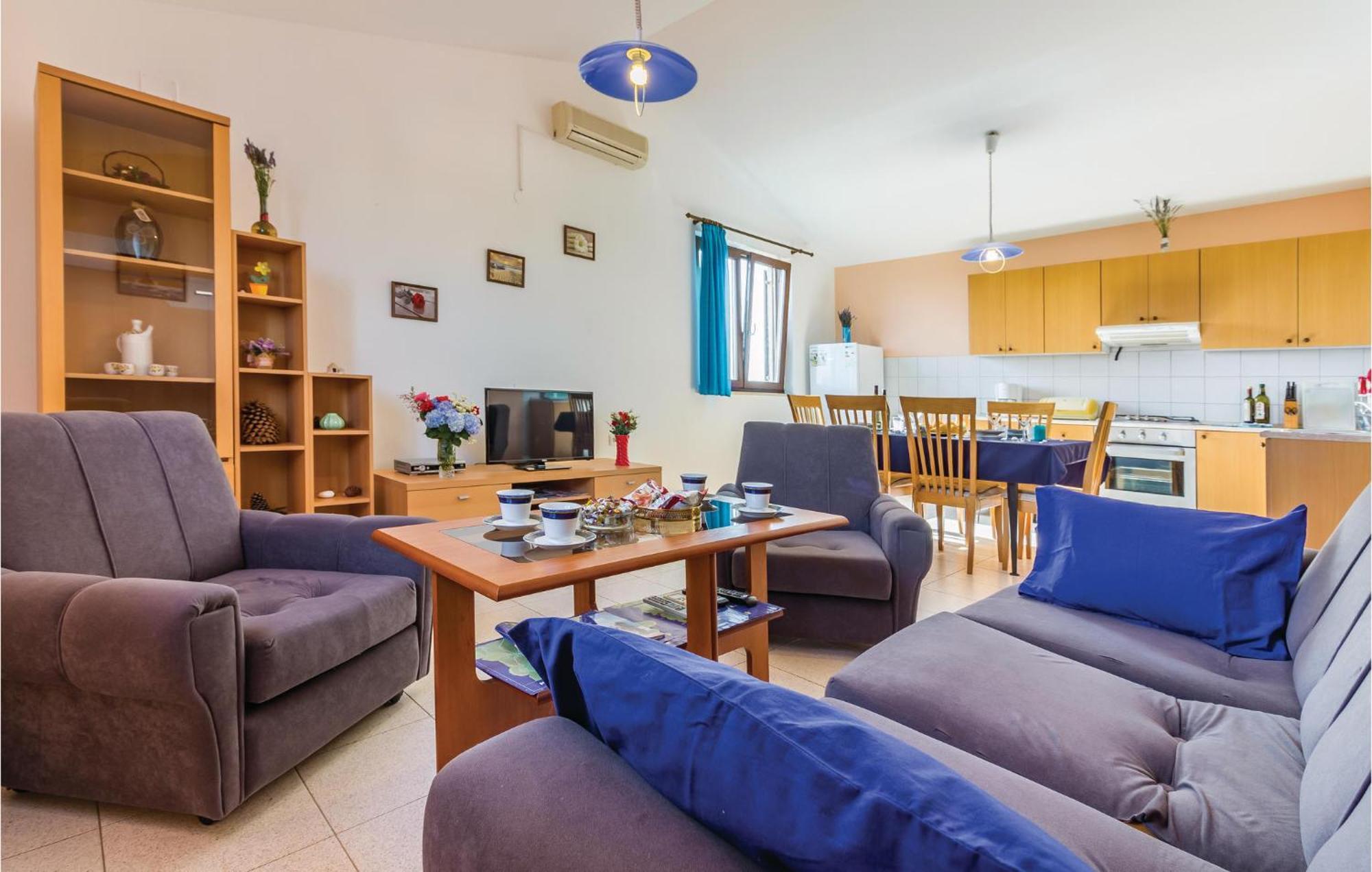 2 Bedroom Awesome Apartment In Винкуран Екстериор снимка